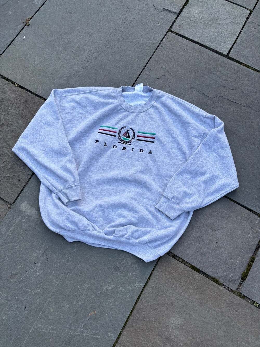 Vintage Florida Embroidered Sailboat Crewneck Sweatshirt Gray